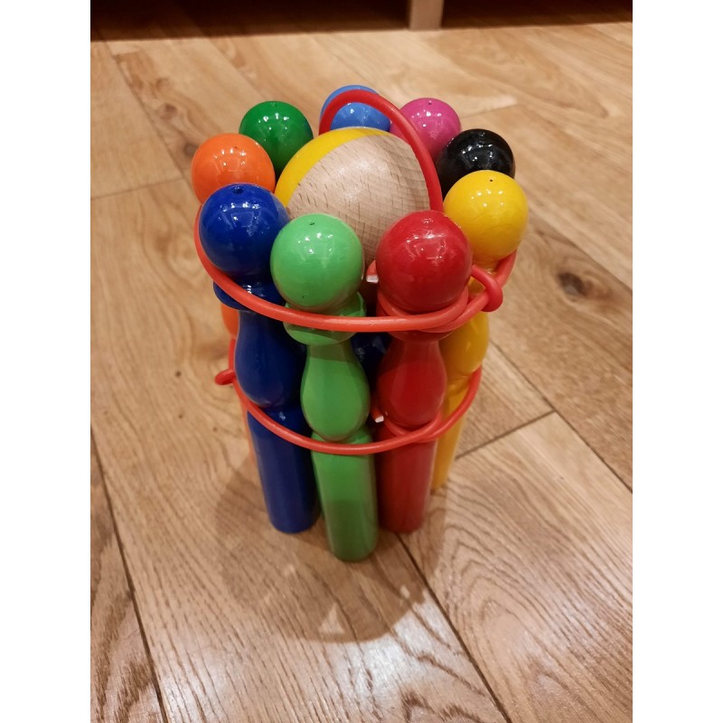 Quilles multicolores en bois