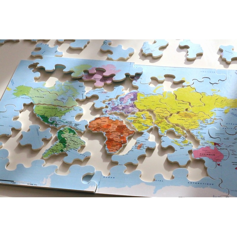 Puzzle Michèle Wilson 50 Pièces "Carte du monde" - Découpé à la Main - En cours de composition